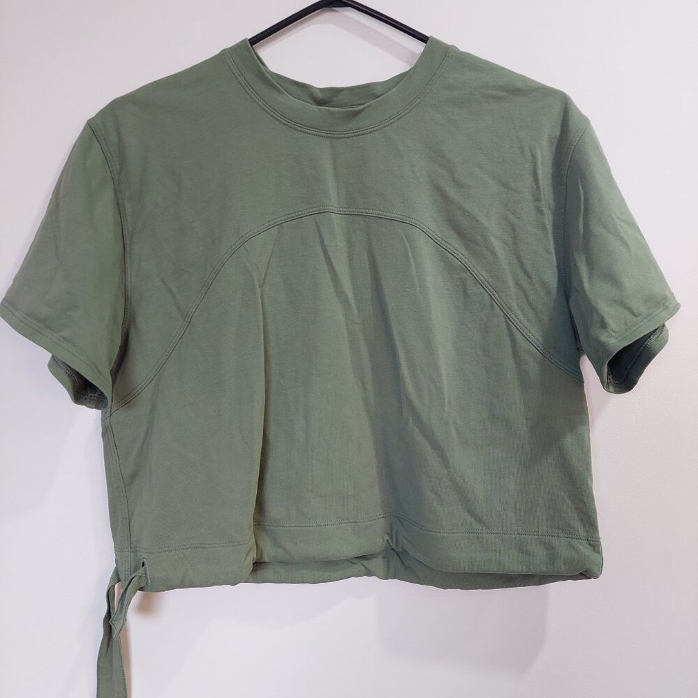 Lululemon Women's Size 6 LA Side Cinch T-Shirt, Green Twill - Picture 3 of 7
